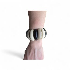 Chunky Resin Stretch Bracelet in Black and Cream